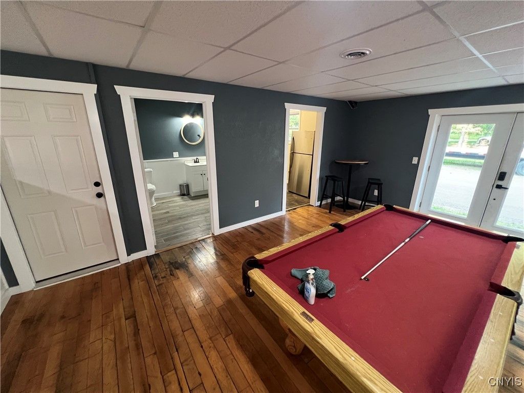 Billiard Table, Game Room, Interior, Wood Texture Flooring