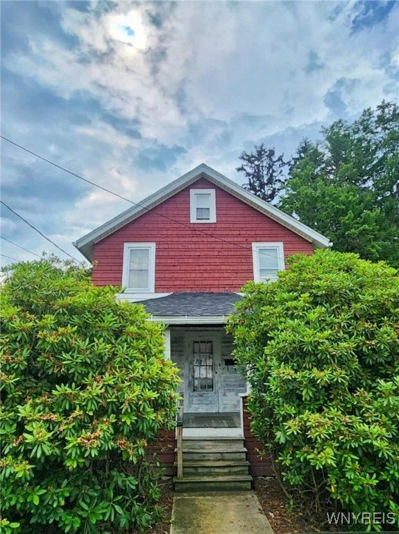 Exterior, Facade, None