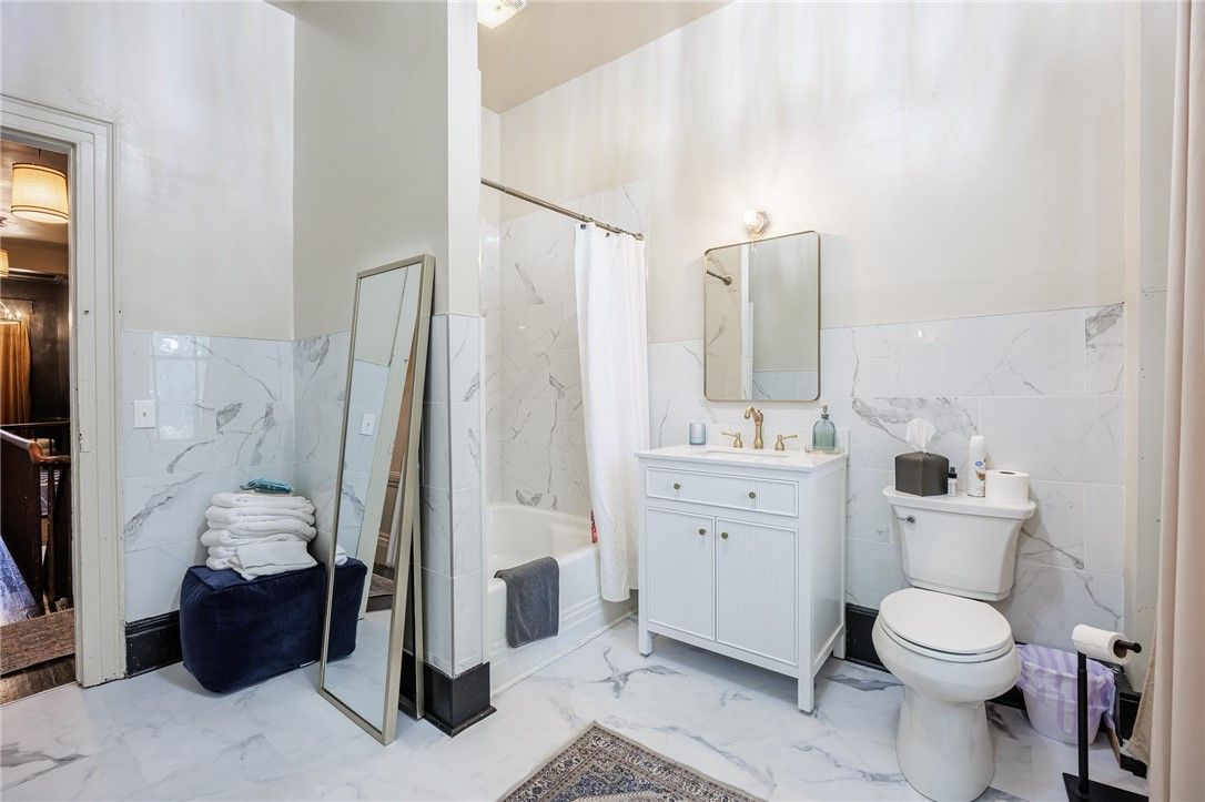 Bathroom, Interior, Marble, Marble Walls
