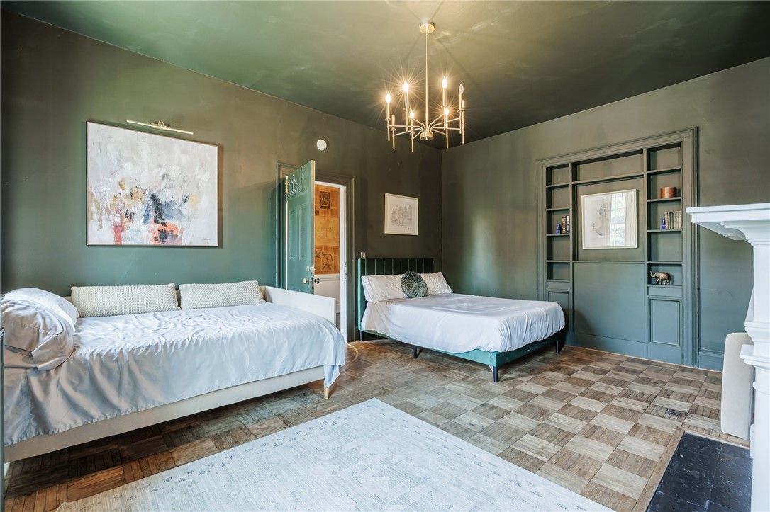 Bedroom, Chandelier, Interior, Pendant Lights