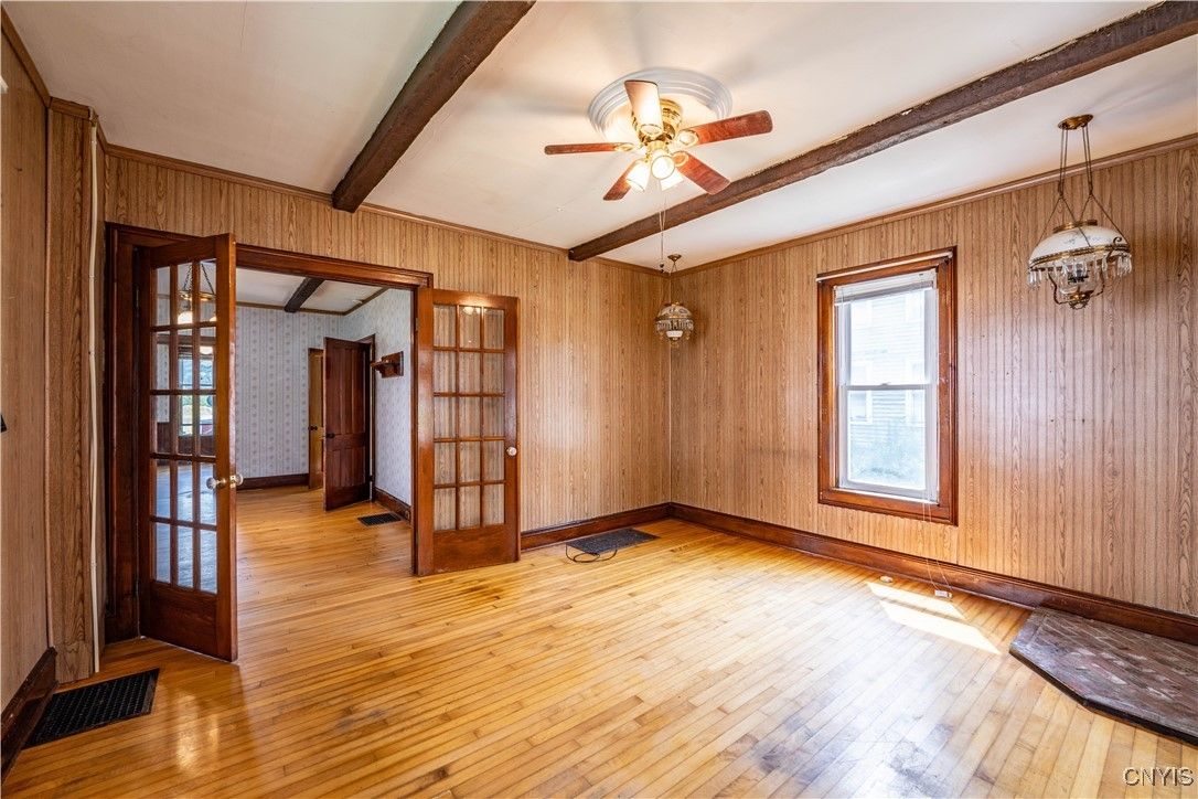Empty room, Interior, Pendant Lights, Wooden Beams, Wood Texture Flooring, Wooden Walls