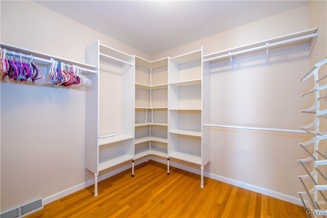 Interior, Walk-in Closets, Wood Texture Flooring