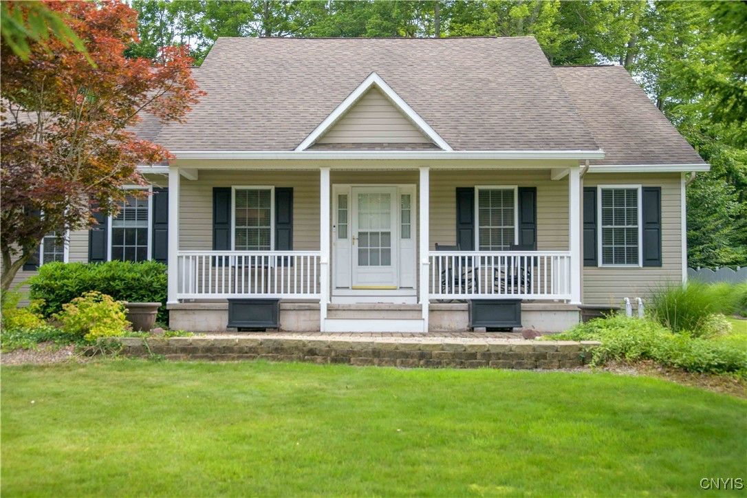 Exterior, Facade, Cape Cod