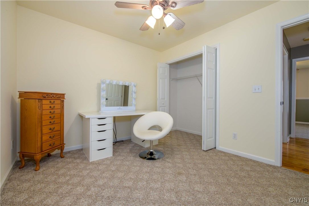 Home Office, Interior