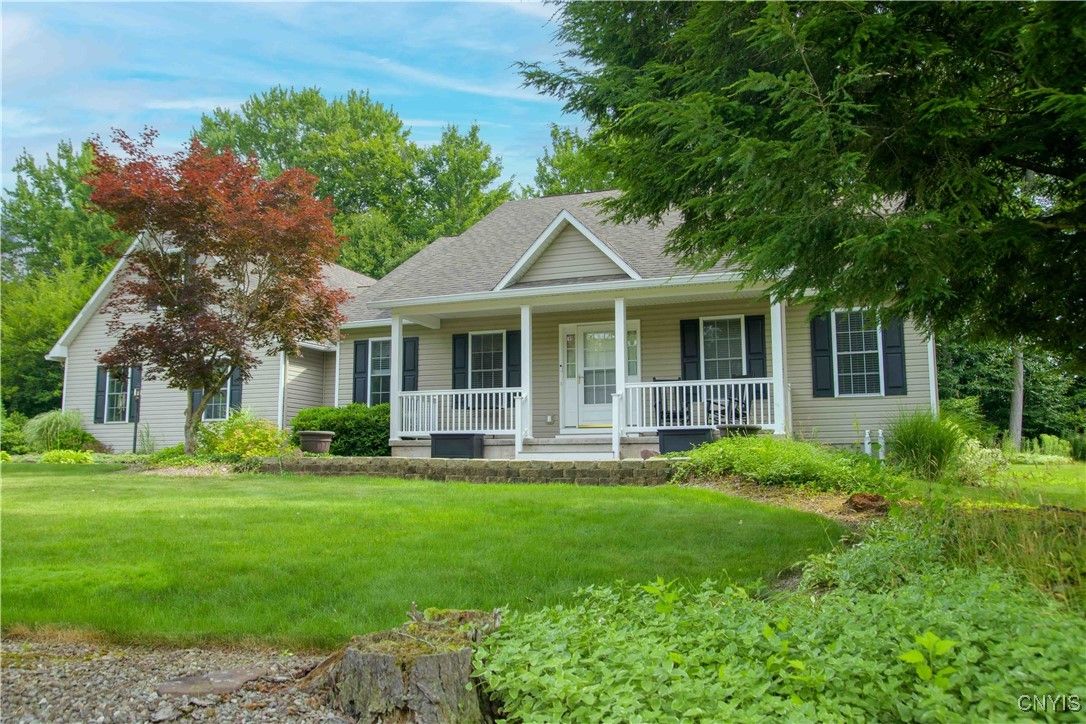 Backyard, Exterior, Facade, Cape Cod