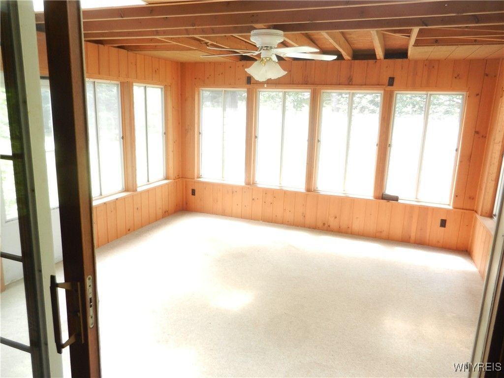 Empty room, Interior, Wooden Beams, Wooden Ceilings, Wooden Walls