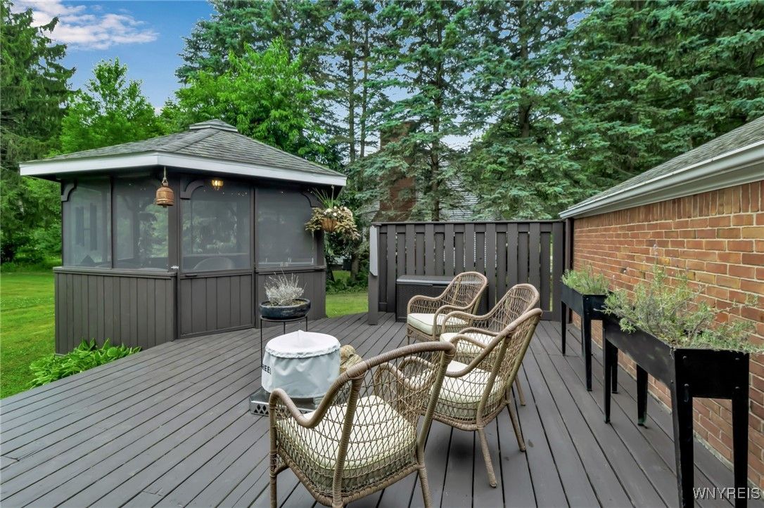 Exterior, Hot Tub