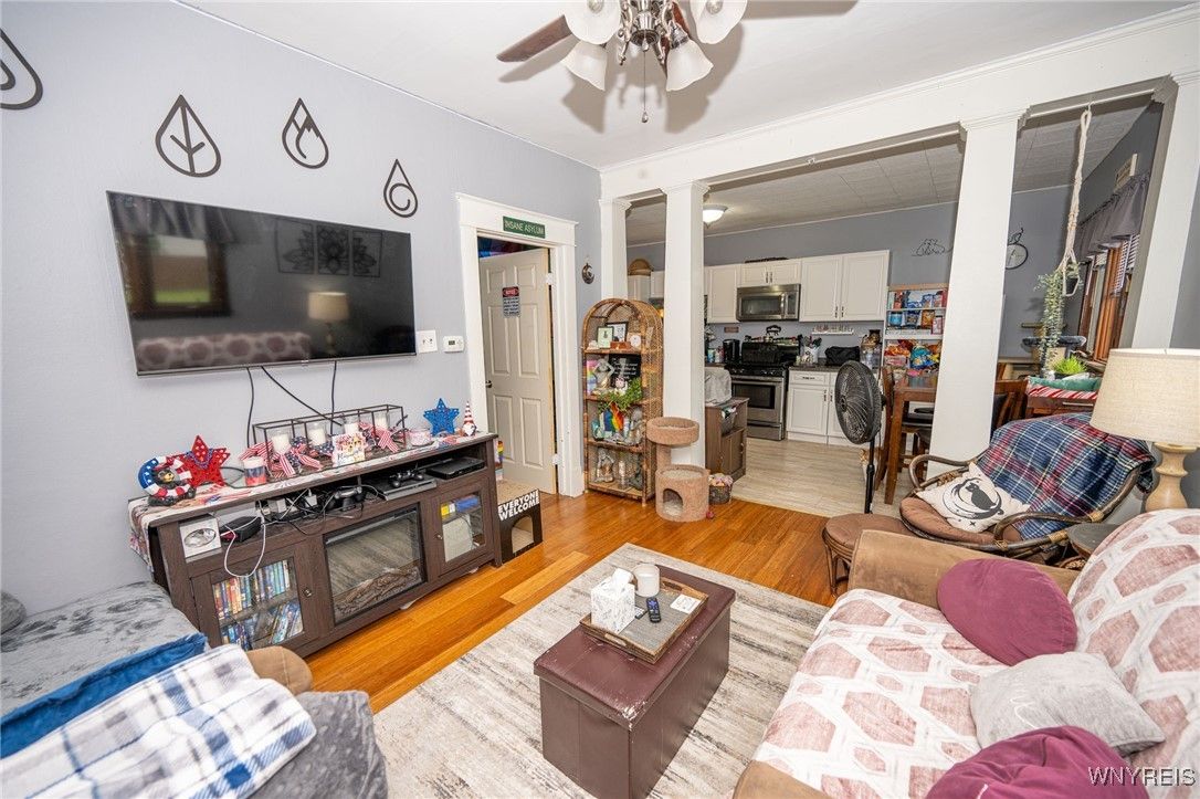 Interior, Kitchen, Living room, Stainless Steel Appliances, Wood Texture Flooring