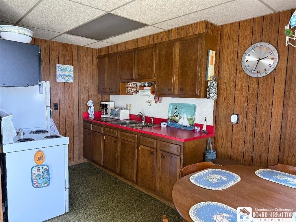 Interior, Kitchen, Wooden Walls