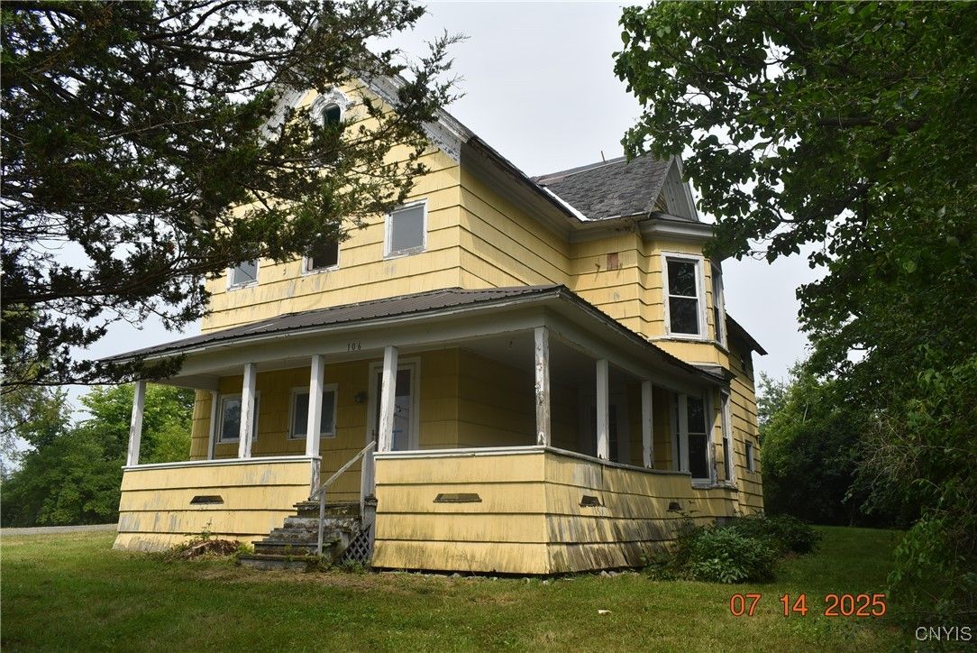 Exterior, Facade, None