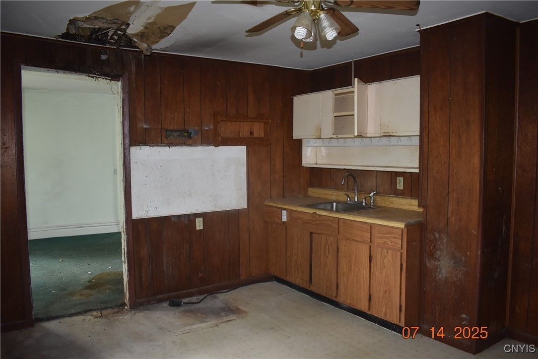 Interior, Kitchen, Wooden Walls