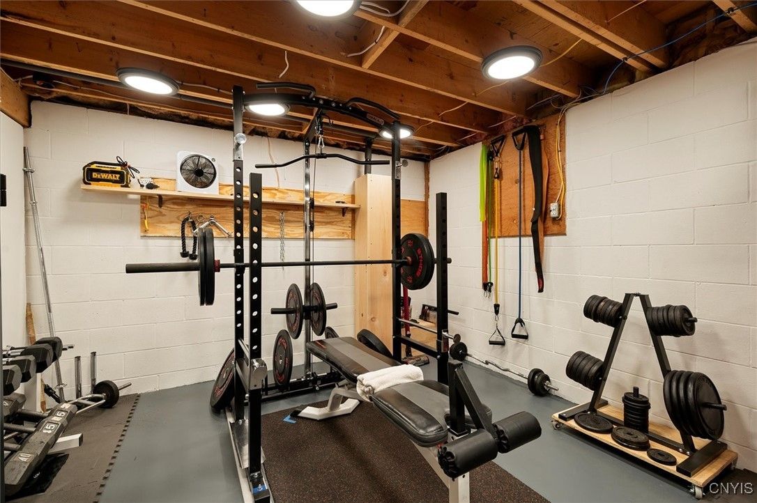 Fitness Equipment, Interior, Wooden Beams