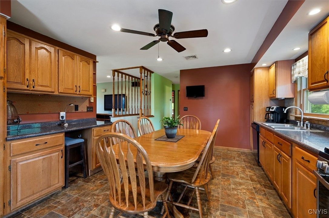 Dining room, Interior, Kitchen, Recessed Lighting