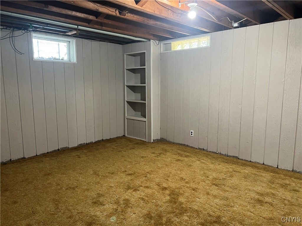 Empty room, Interior, Wooden Beams