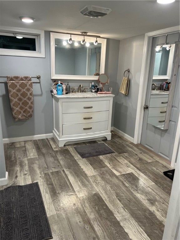Bathroom, Interior, Recessed Lighting, Wood Texture Flooring