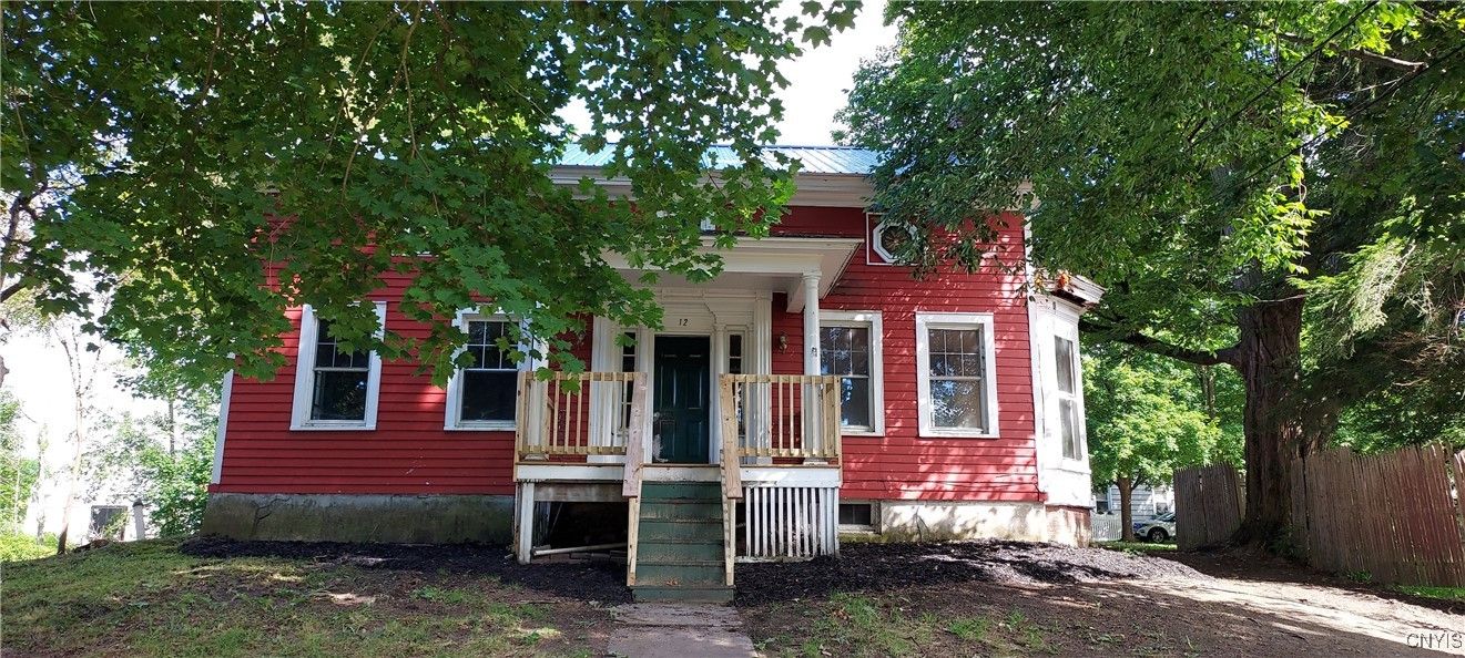 Exterior, Facade, Brick Facade, American Foursquare