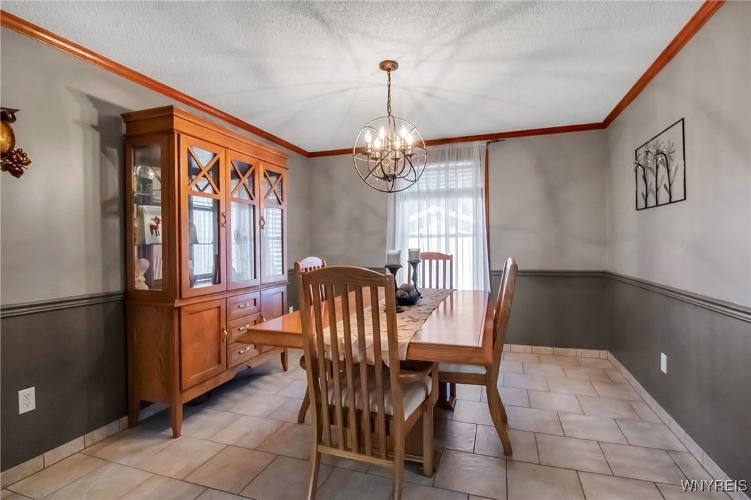 Chandelier, Dining room, Interior