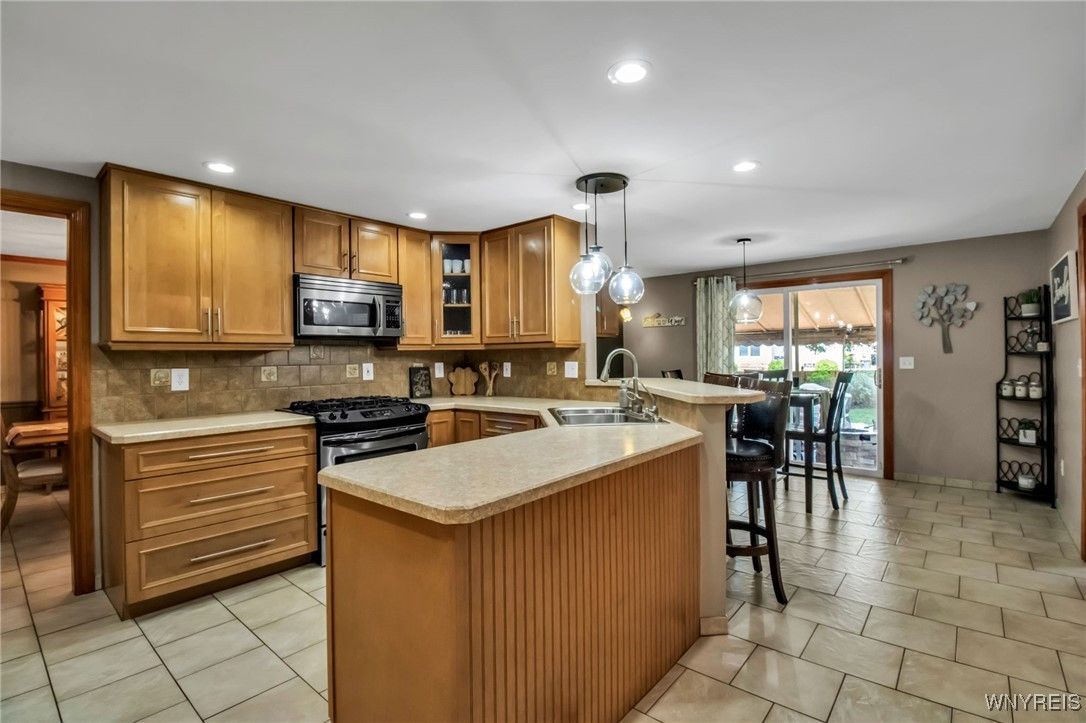 Dining room, Interior, Kitchen, Pendant Lights, Recessed Lighting