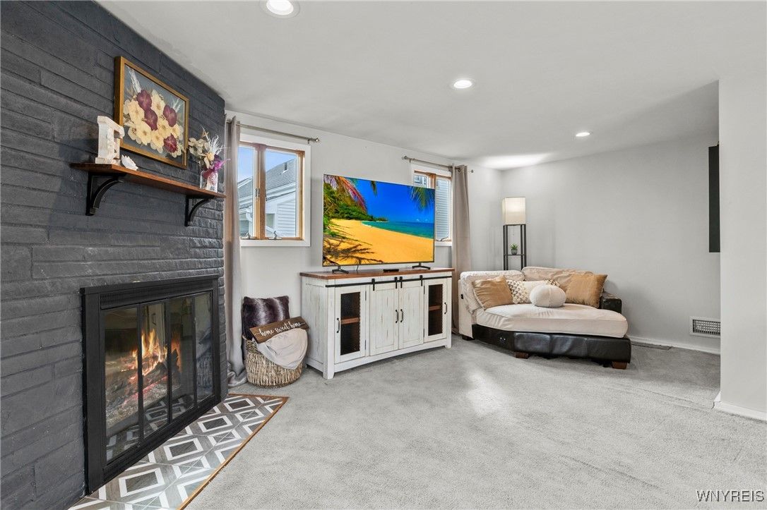 Fireplace, Interior, Recessed Lighting