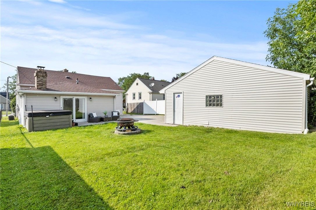 Backyard, Exterior, Hot Tub