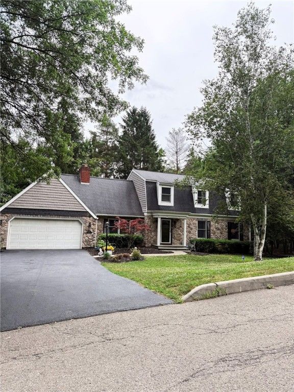 Attached, Exterior, Facade, Cape Cod