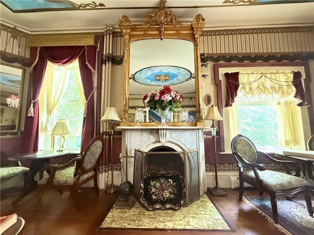 Chandelier, Dining room, Fireplace, Interior, Wood Texture Flooring