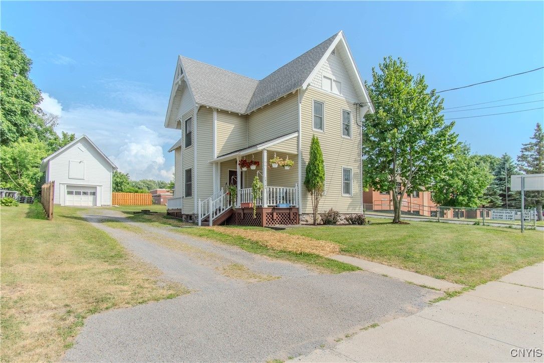 Backyard, Exterior, Facade, Farmhouse