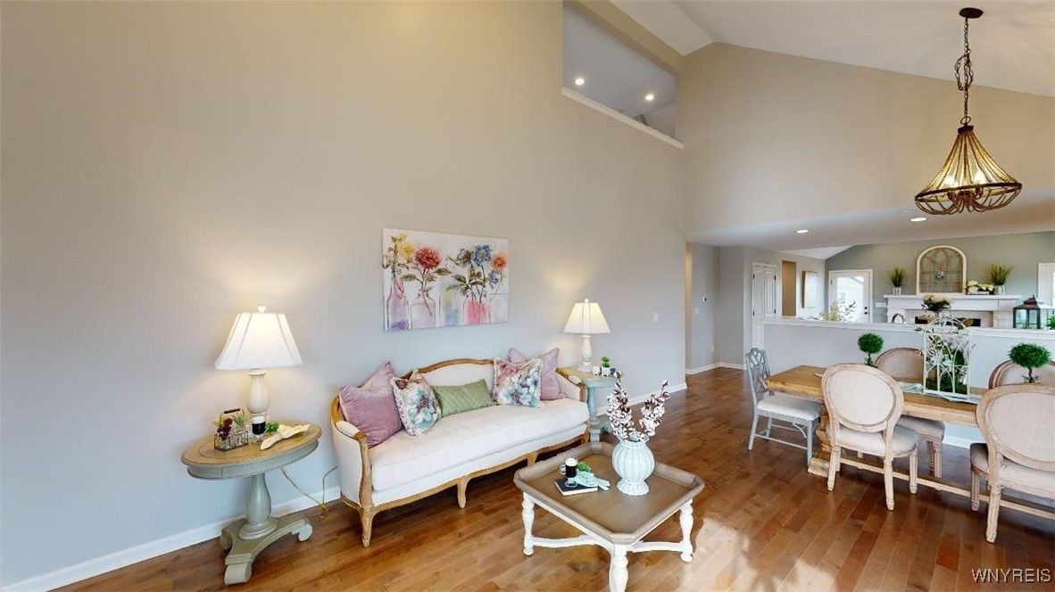 Dining room, Interior, Living room, Pendant Lights, Recessed Lighting, Wood Texture Flooring