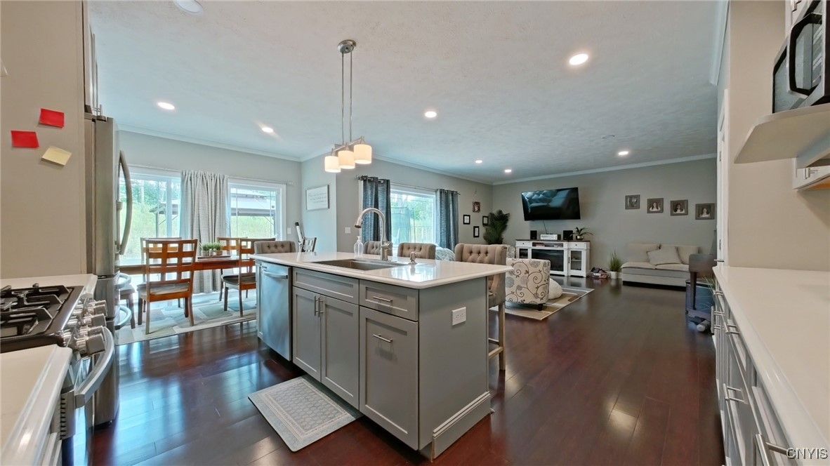 Dining room, Interior, Kitchen, Pendant Lights, Recessed Lighting, Wood Texture Flooring