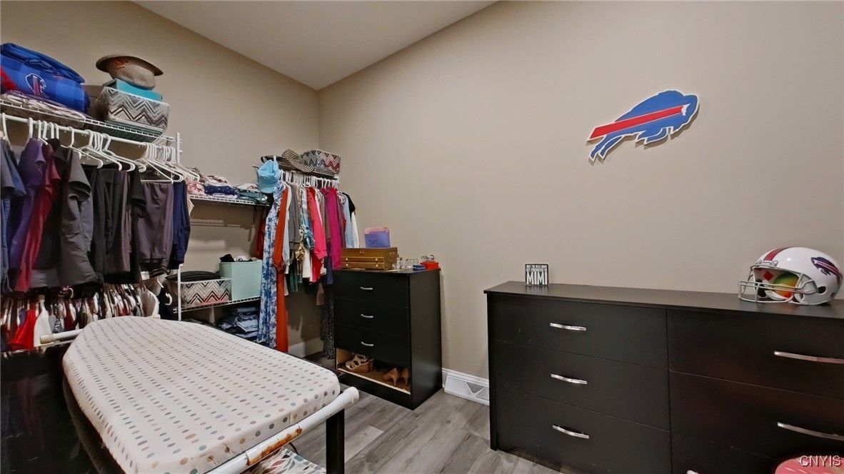 Interior, Walk-in Closets, Wood Texture Flooring