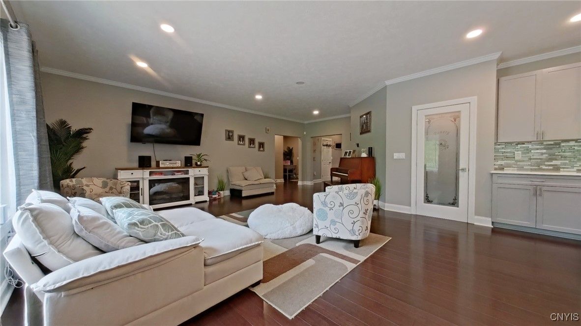 Interior, Living room, Recessed Lighting, Wood Texture Flooring