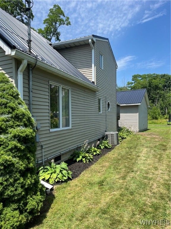 Backyard, Detached Garage, Exterior