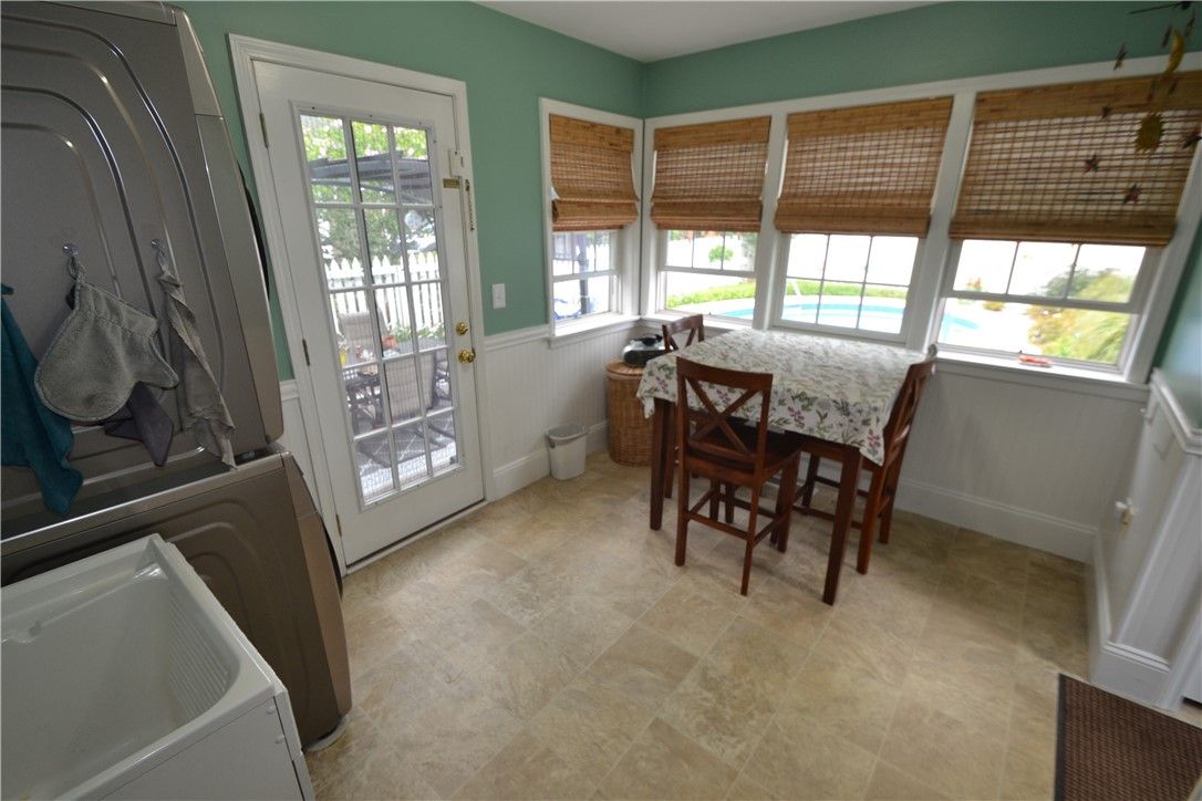 Dining room, Interior
