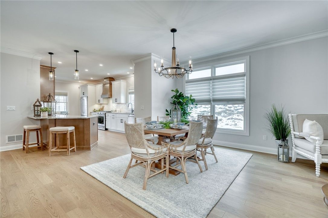 Chandelier, Dining room, Interior, Kitchen, Pendant Lights, Recessed Lighting, Wood Texture Flooring