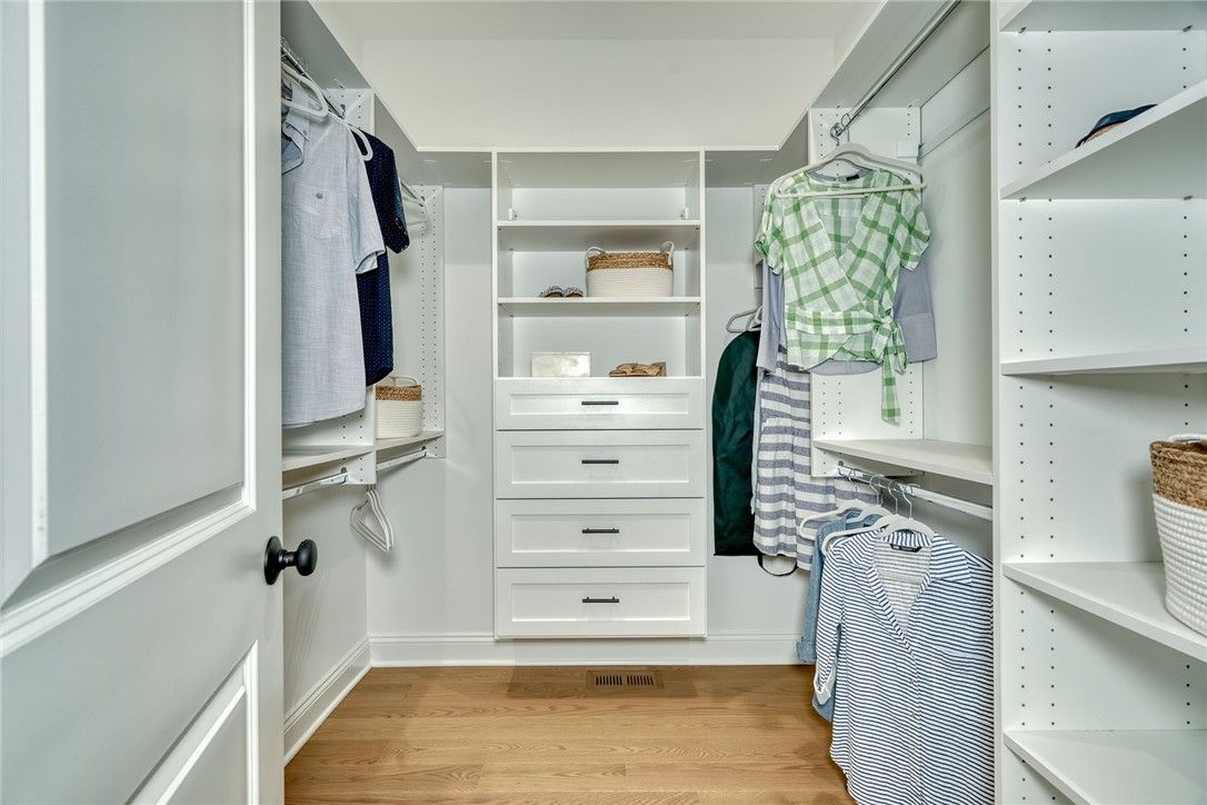 Interior, Walk-in Closets, Wood Texture Flooring