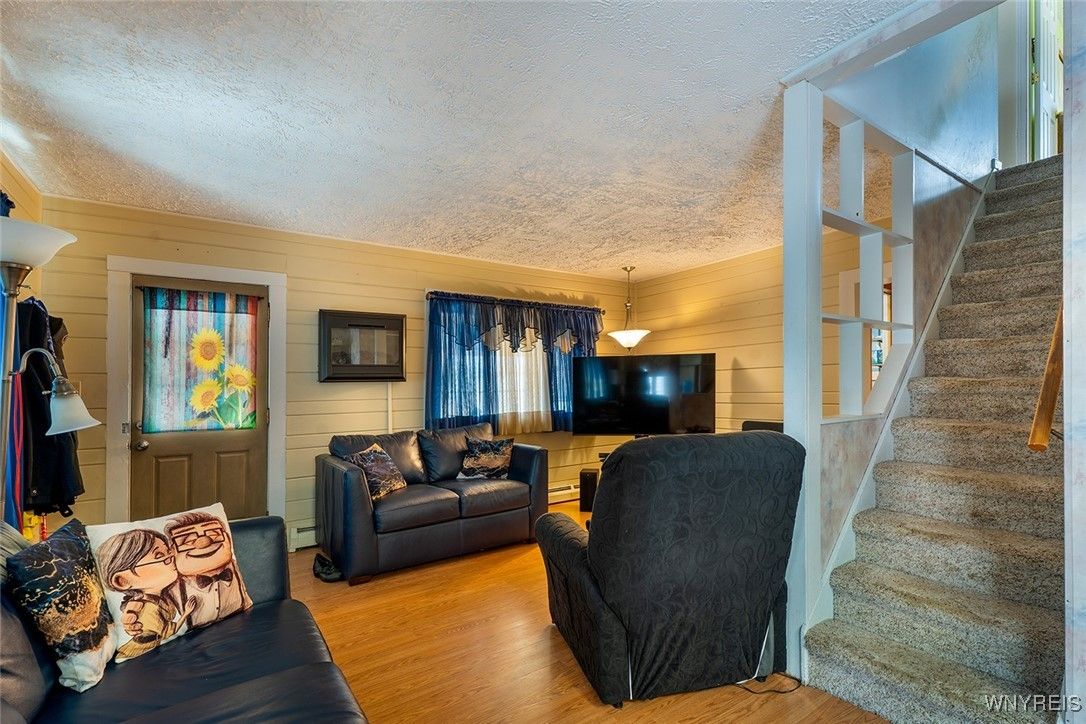 Interior, Living room, Pendant Lights, Wood Texture Flooring