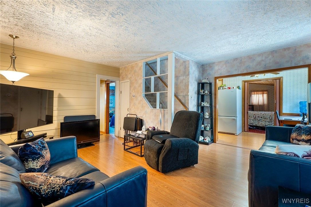Interior, Living room, Pendant Lights, Wood Texture Flooring