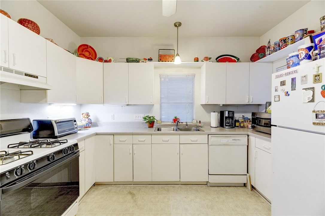 Interior, Kitchen, Pendant Lights