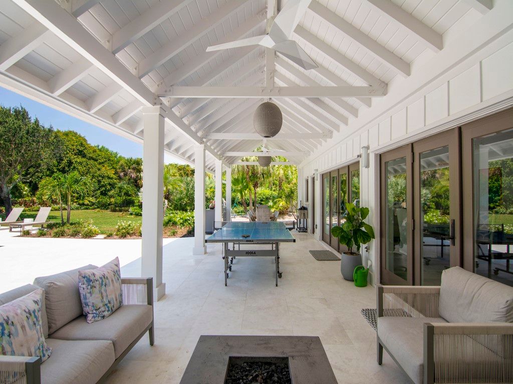 Exterior, Game Room