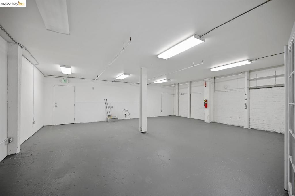 Garage, Interior