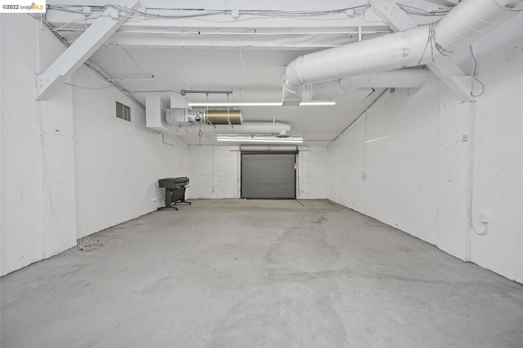 Garage, Interior
