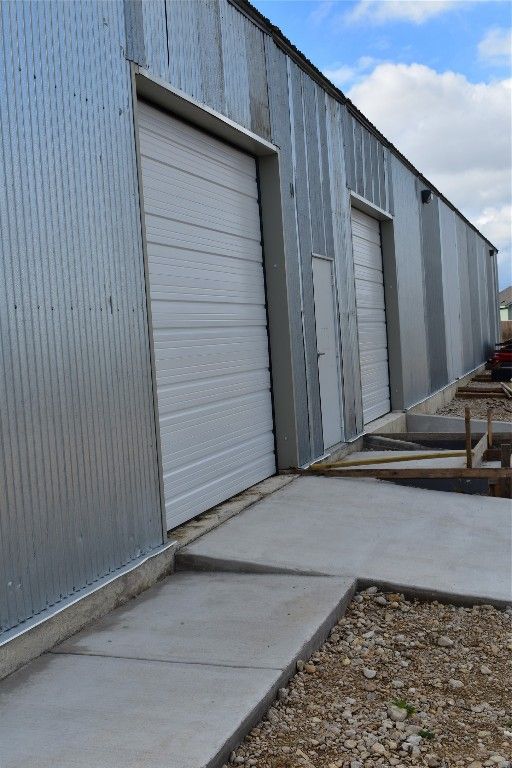 Detached Garage, Exterior