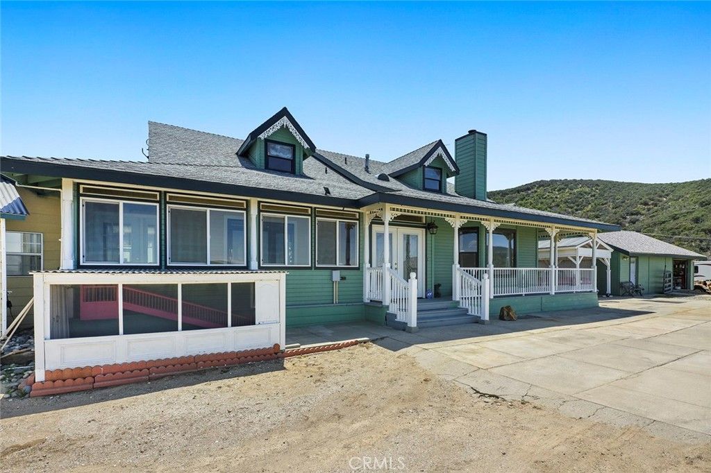 Exterior, Facade, Cape Cod