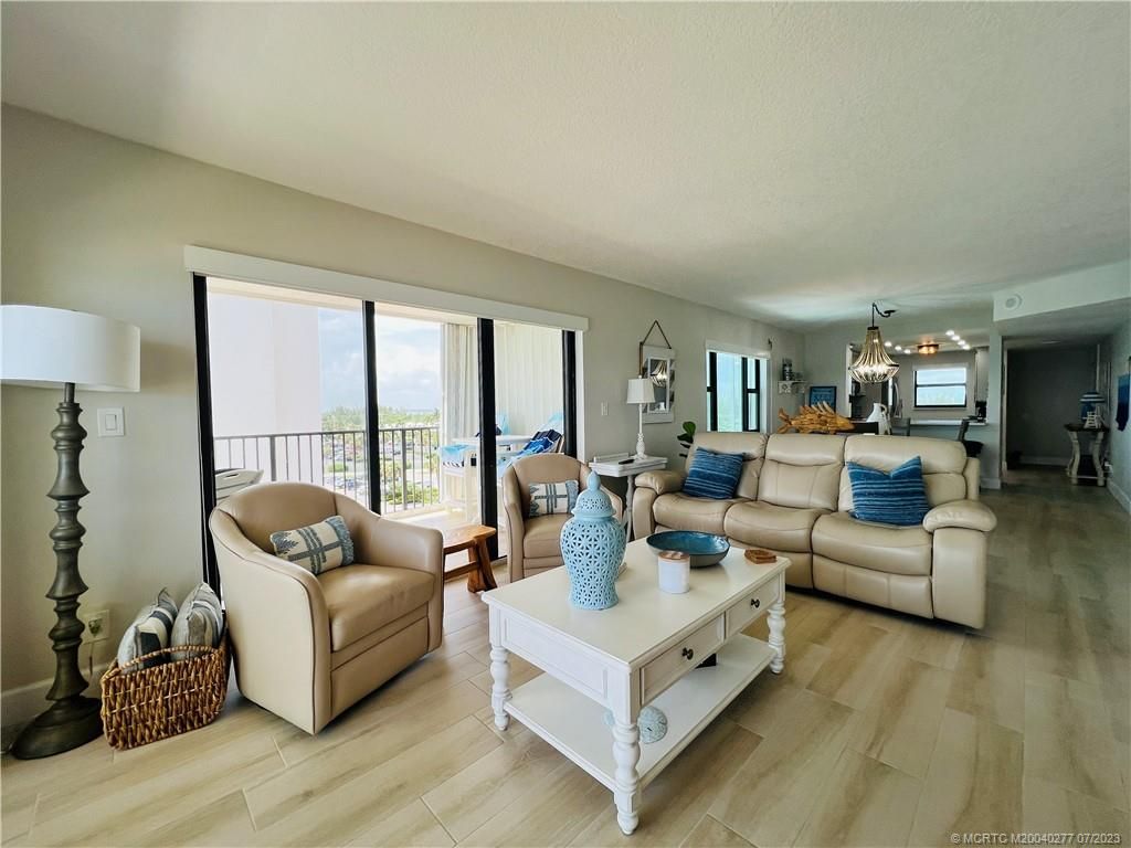 Chandelier, Interior, Living room, Wood Texture Flooring