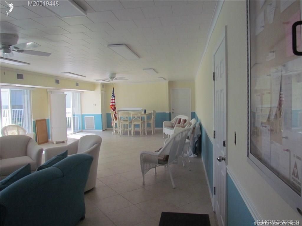 Dining room, Interior, Water