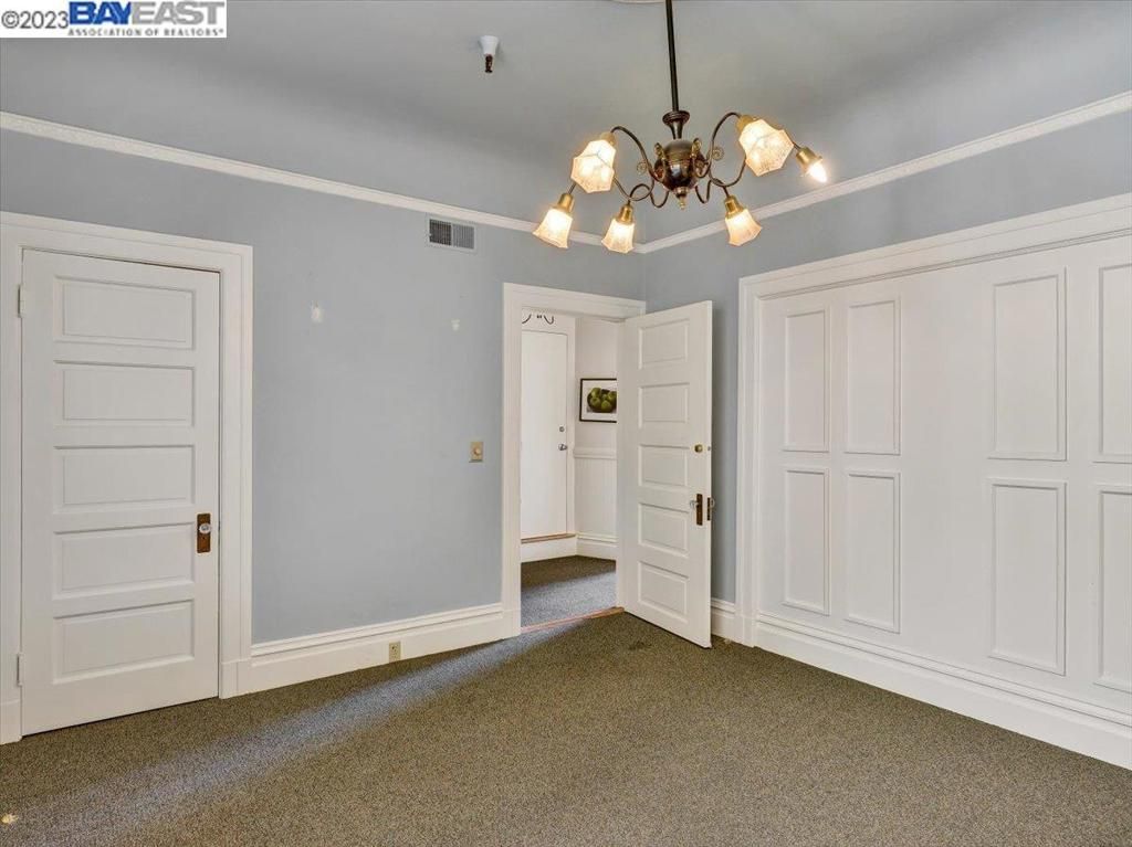 Chandelier, Empty room, Interior