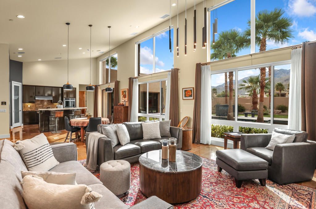 Dining room, Interior, Kitchen, Living room, Pendant Lights, Recessed Lighting, Stainless Steel Appliances