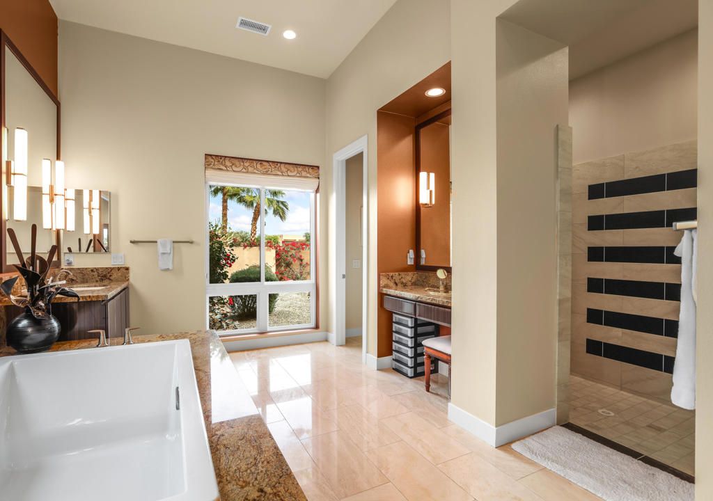 Bathroom, Interior, Recessed Lighting