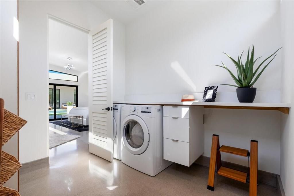 Interior, Utility Closets, Washer