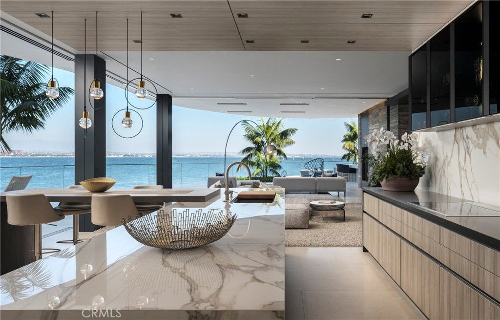 Dining room, Interior, Living room, Pendant Lights, Recessed Lighting, Water